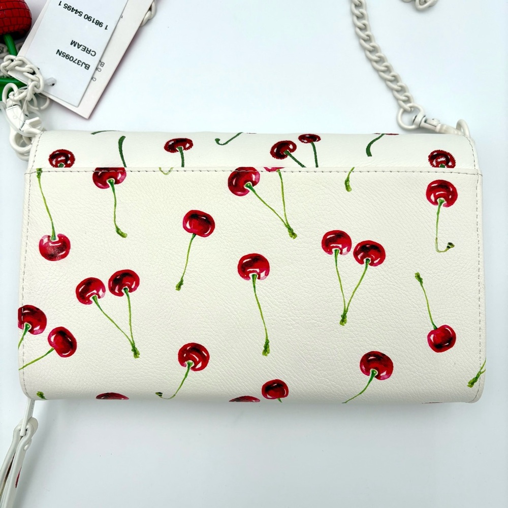 🍒 Betsey Johnson Cherry On Top Wallet-on-Chain Crossbody • Cream • NWT - Picture 4 of 12